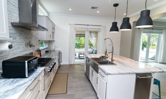 Patricks Island Villa | Four Bedroom Luxury Home with Pool