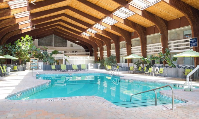 Eastham Hotel | Four Points by Sheraton Eastham Cape Cod