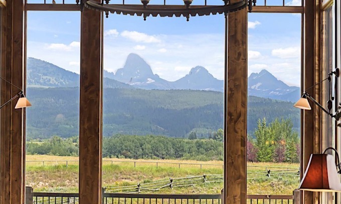 Clawson Haus | VIER TETON-ANSICHT im Herzen des Teton-Tals