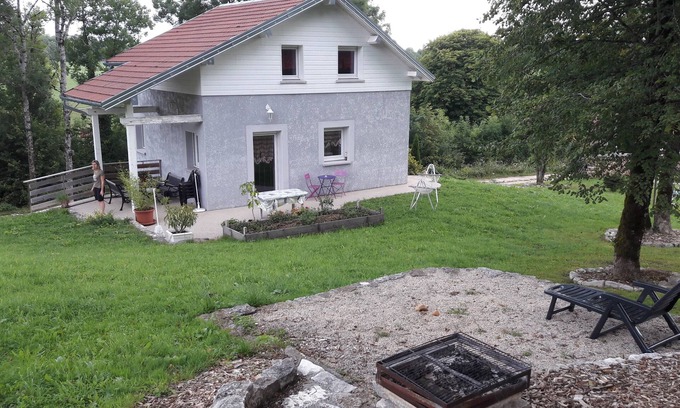 Montmahoux Hütte | Holzhaus Franche Comté für Liebhaber von Ruhe und Natur