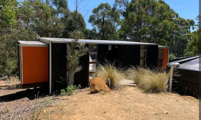 Adventure Bay Haus | Francis Lane Tiny Studio