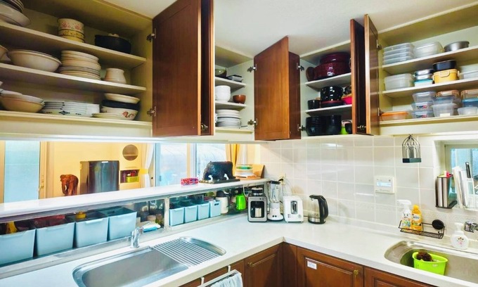 Narita Kabine | Free airport/station pickup Lodge Sleeps 8 people