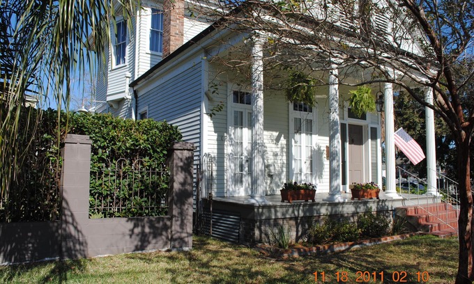 Audubon Haus | HISTORISCHE Turn-of-CENTURY HOME