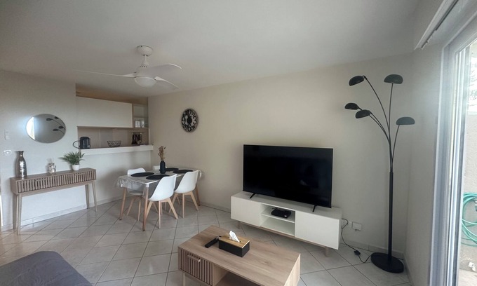 Canet-Plage Wohnung | Front de Mer Magnificent 2-bedroom garden apartment in pedestrian zone.