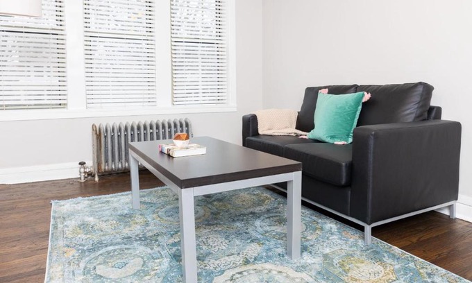 Kenwood Wohnung | FRONTDESK Open 1 BR Apt 6 miles to Downtown