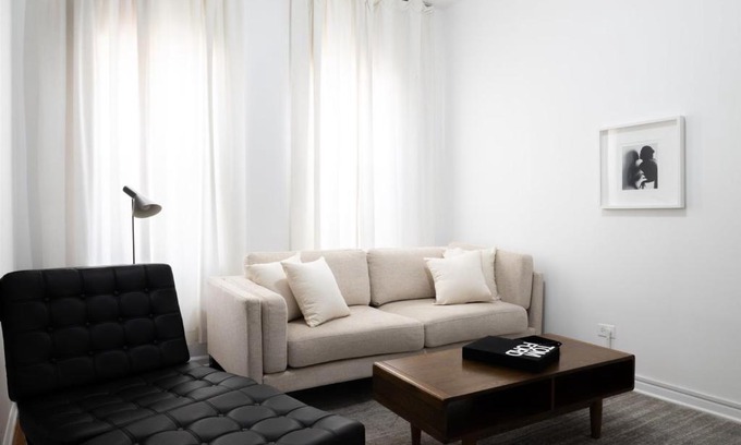 Noble Square Wohnung | FRONTDESK Updated 1BR Apt in River West