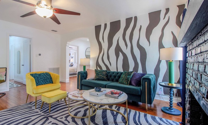 Harbordale Haus | Ft Lauderdale 4 BD w/ Pool & Outdoor Oasis close to Beaches, Marina, & Las Olas