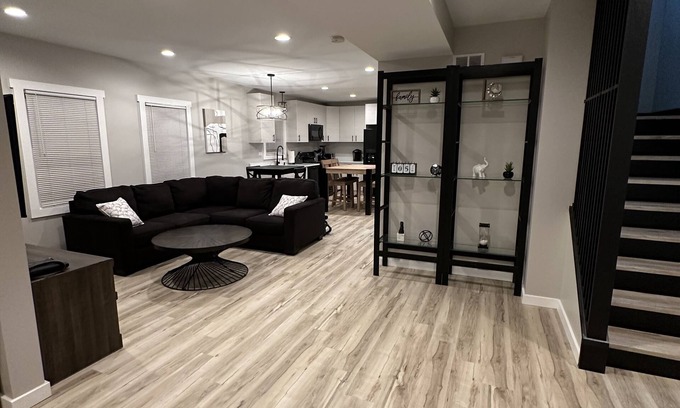 Maywood Haus | Fully Remodeled Large Home Ready for You & YourFamily to Enjoy