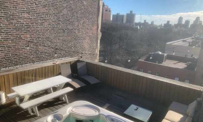 East Village Wohnung | Sonniges Penthouse-Loft mit eigenem Dachdeck