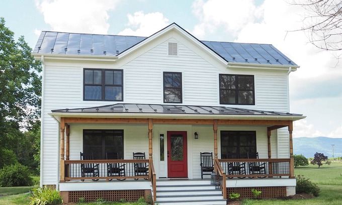 Afton Haus | Fulton Belle Vue - Beautiful fully renovated Farmhouse in Afton-great location.