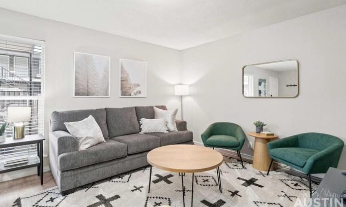 Cherrywood Wohnung | Fun For All in Modern Apt Pool and Grill and Dog Park