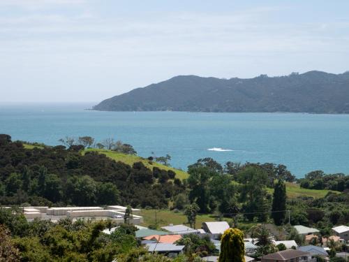 Cable Bay Haus | Fun in the Sun