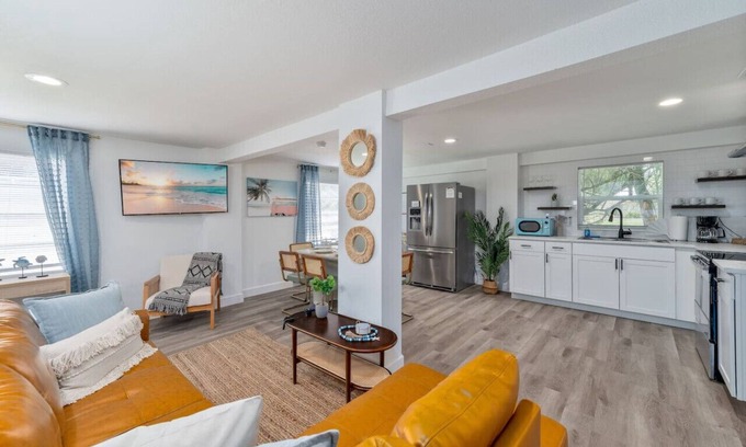 Cocoa Haus | Fun two-story home in Cocoa near Port Canaveral!