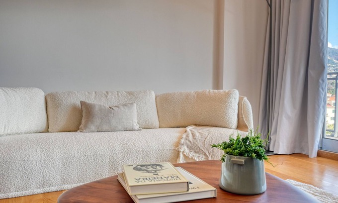 Sao Martinho Wohnung | Funchal Atrium, a Home in Madeira