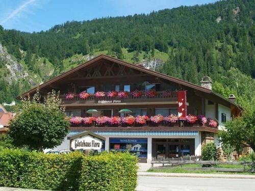 Reit im Winkl Haus | Gästehaus Flora