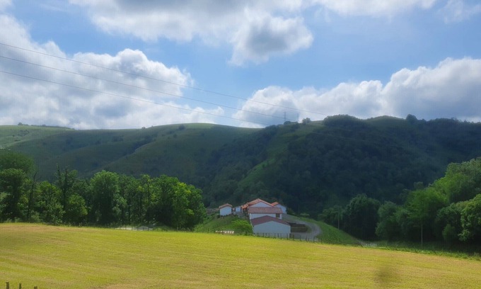 Osses Haus | Gîte à la Ferme à Ossès