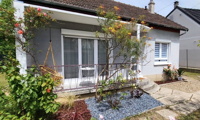 Villeparisis Haus | Gîte Unique Le Caijonet near Disneyland, CDG Airport, Paris