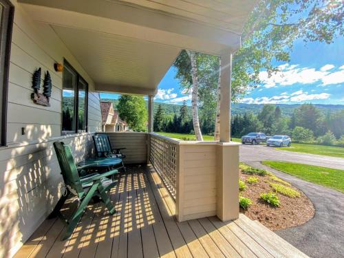 Bretton Woods Villa | G5 WOW Stunning single level home next to golf course and Mt Washington Hotel AC skiing