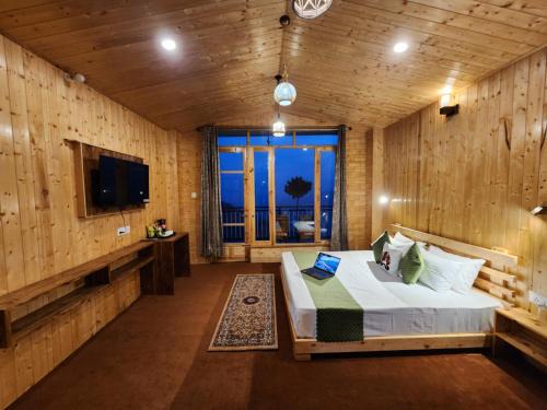Matiana Haus | Gadegal Homestay Narkanda - Rooms & Pahadi Café