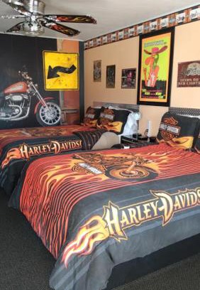 Hatch Hotel | Galaxy of Harley Bikers Between Bryce and Zion