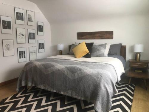 Oak Park Wohnung | Gallery Loft of Oak Park #1 Top Host in IL