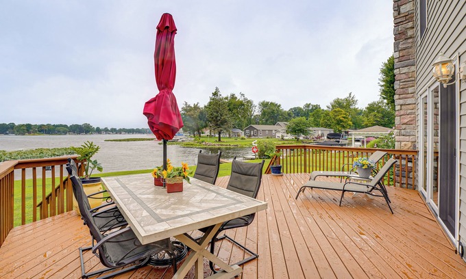 Coldwater Haus | Garage Game Room, Bar: Coldwater Lake House!