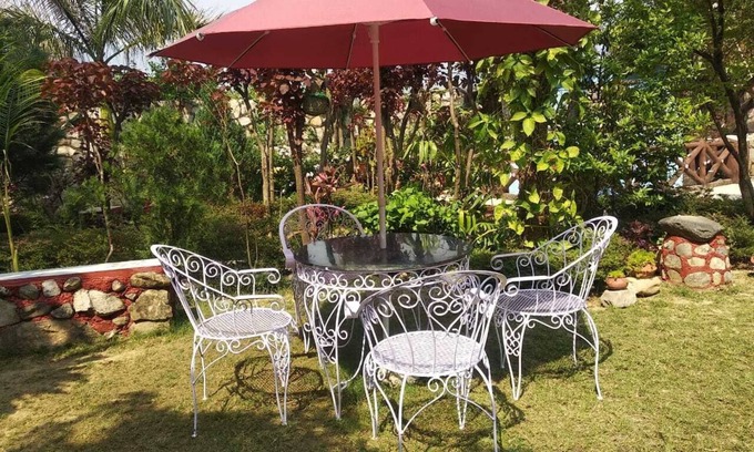 Bullawala Haus | Garden and mountain view villa