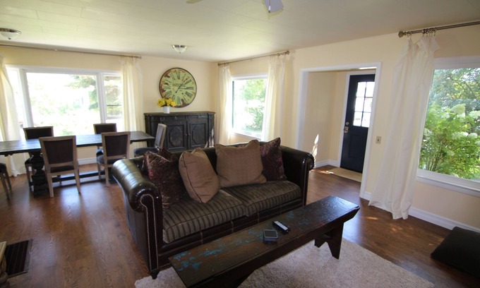 Challis Haus | Garden Creek Retreat - Remodeled Home with Luxury Furnishings