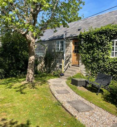 Mudford Haus | Gardeners Cottage