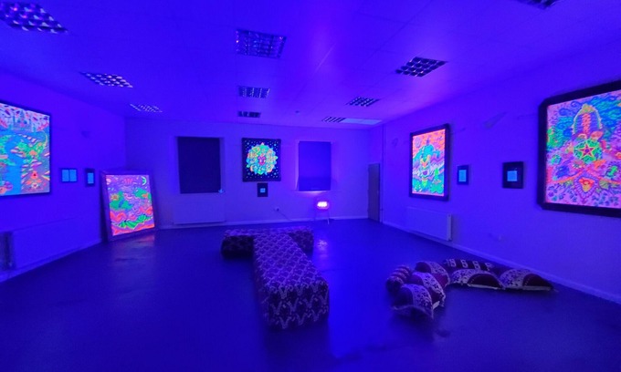 Merthyr Vale Haus | Gated Holiday Complex With 8mx8m Gallery, 5-side Foot/basketball Court, Firepit