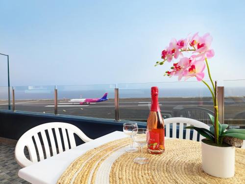 Machico Haus | GATEONE AL Airport View House
