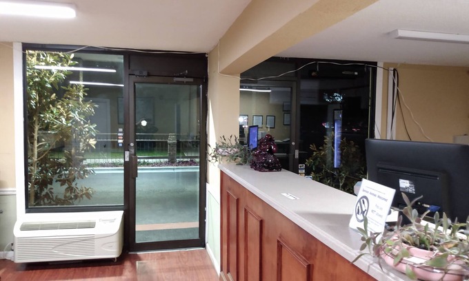 Savannah Hotel | Gateway Inn - Savannah