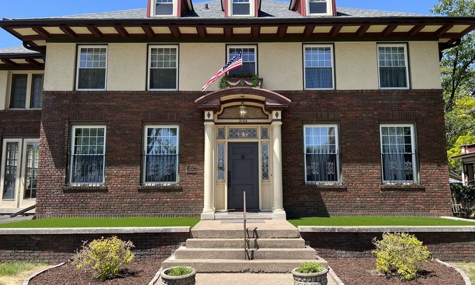 Davenport Haus | Gatsby charm with modern comforts! Historic home & neighborhood w large backyard