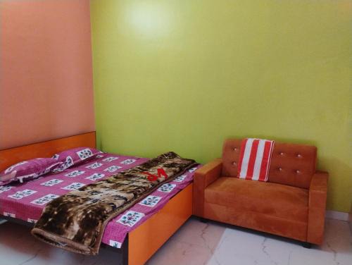 Faizabad Haus | Geeta Teerth Guest House AC and Non AC Rooms