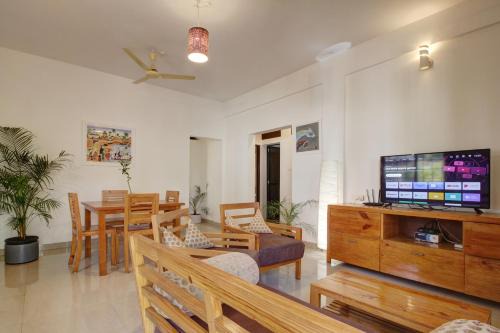 Parra Haus | Genesis Abode - Cosy 2 BHK Home in Assagao - 5 km from Anjuna & Vagator Beaches