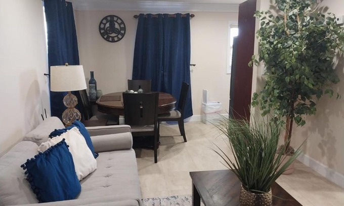George Town Wohnung | Georgetown Exuma Luxury Streetview Apartment