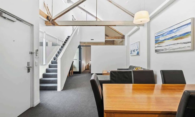 Sullivan's Cove Wohnung | Gibson's Mill waterfront loft apartment - 304