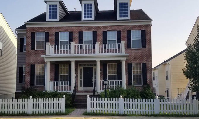 Clarksburg Haus | Neu renoviertes Gigi's Luxuriöses 1600 SF Apartment