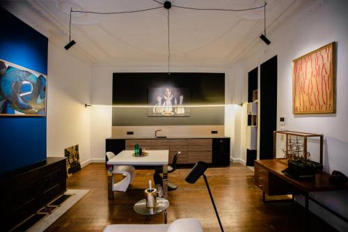 Feronstree et Hors-Chateau Wohnung | GITADIN - Deluxe Suite Valens - Historical Center