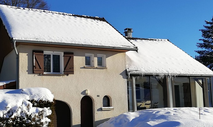 Premanon Haus | Gite à la Montagne Dans le Haut Jura