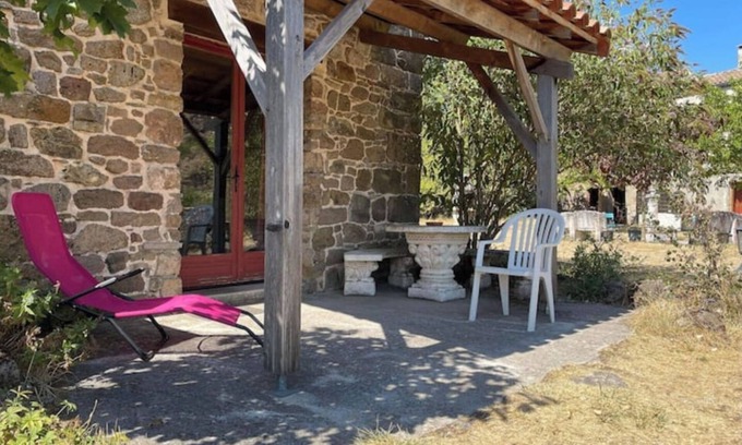 Avene Hütte | Gite Daim, Gite en Pleine Nature