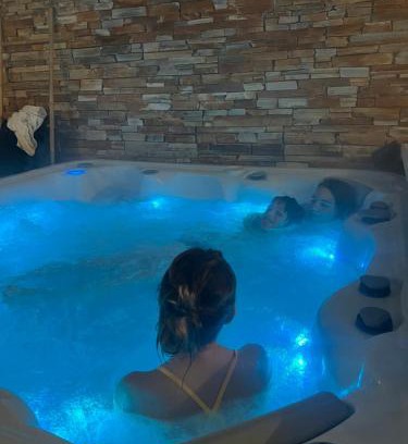 Roquemaure Haus | Gite de Gabi Jacuzzi