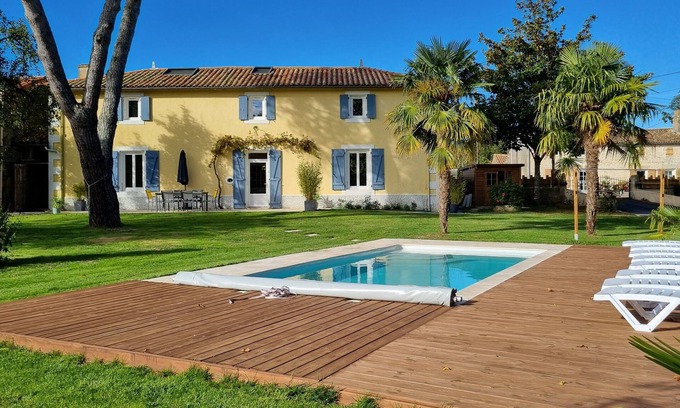Thorigne Haus | Gîte du Ruban Vert with private swimming pool