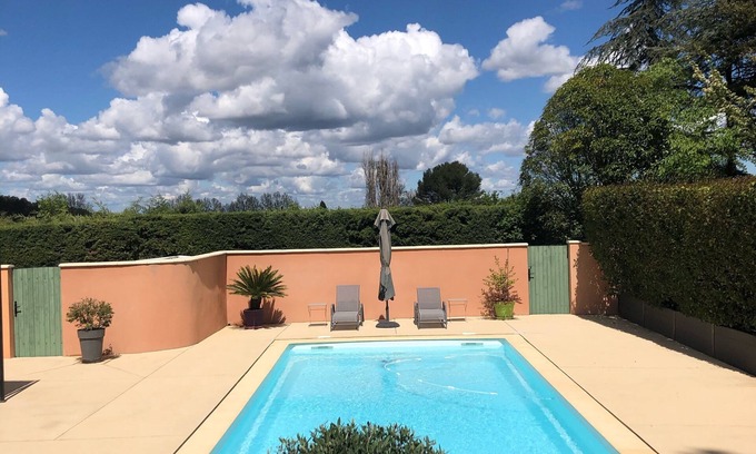 Cabries Wohnung | Gite for 3, ideally located, 10 mn from Aix en Provence and 20 mn from Marseille