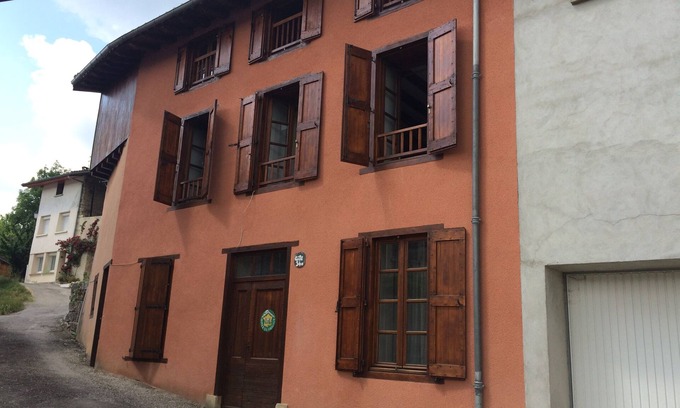 Montoulieu Wohnung | Gite in RDC, in authentic village, in Cathar country near Montségur.