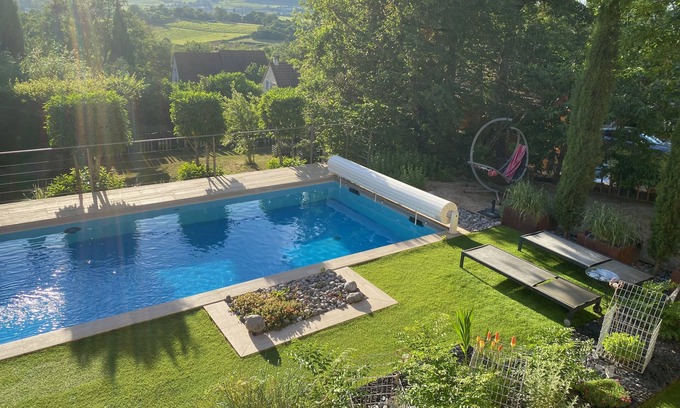 Mellecey Wohnung | Gite Jacuzzi-piscine - Insolite Miroir Plafond