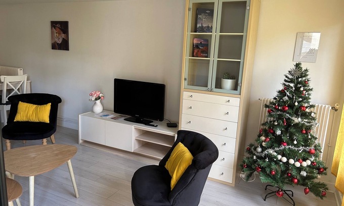 Combs-la-Ville Haus | Gite la Briquette 6 persons near RER D. Paris 30 min. away.