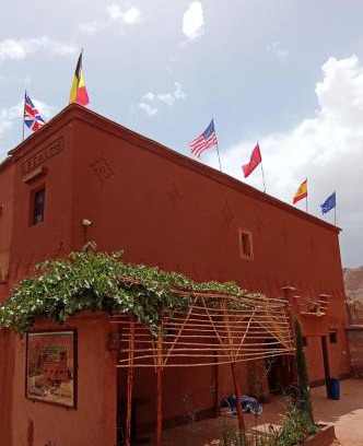 Bou Tharar Haus | Gite le Calme café Restaurant Pizzeria