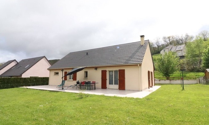Riom-es-Montagnes Hütte | Gite Riom-ès-Montagnes, 3 bedrooms, 5 persons