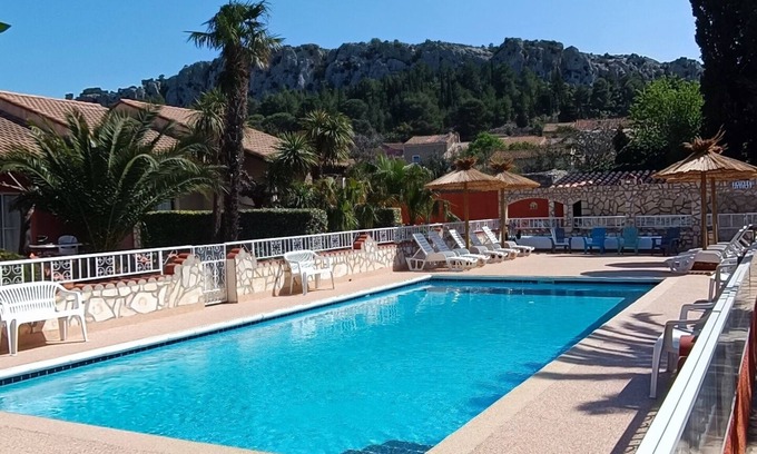 Roquefort-des-Corbieres Haus | Gitelacapelle mit 2 Schlafzimmern mit Pool, 10 mm von wilden Stränden entfernt, tropische Umgebung ....